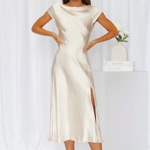 Hello Molly! SATIN GET IN FORMATION MIDI DRESS CHAMPAGNE